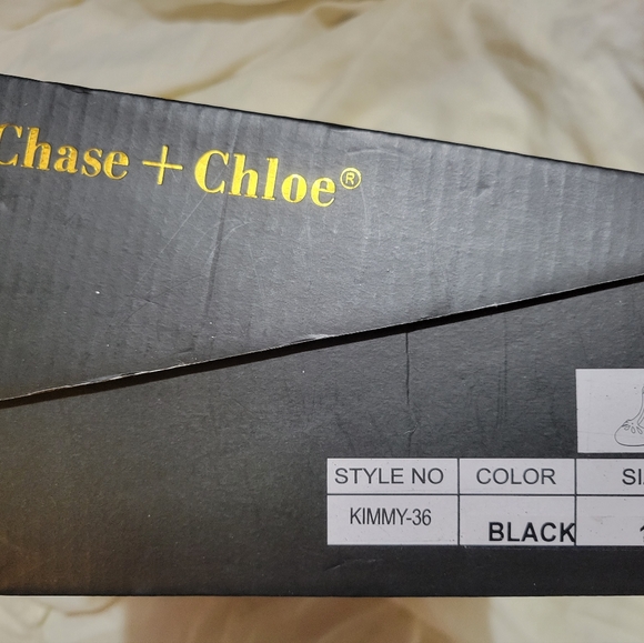 Chase and Chloe Kimmy Teardrop Cut out T-Strap mid heel dress pumps Women's 10 - Picture 6 of 6